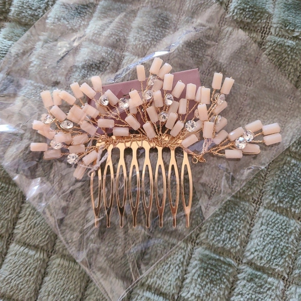 Francesca's Decorative Hair Comb